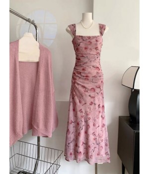 Elegant French V-neck White Strapless Dress Women's Waist-cinching Design Summer 2024 Fashionable Long Skirt No-sleeve